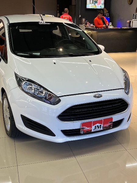 FORD FIESTA 1.5 16V FLEX MEC. 5P 2014/2015 JM AUTOMÓVEIS VENÂNCIO AIRES / Carros no Vale