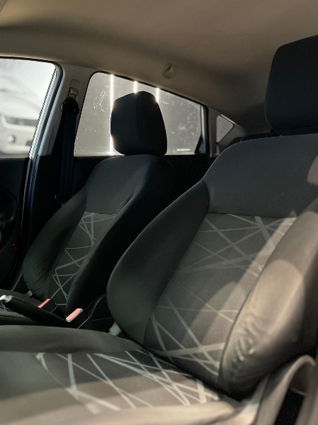 FORD FIESTA 1.5 16V FLEX MEC. 5P 2014/2015 JM AUTOMÓVEIS VENÂNCIO AIRES / Carros no Vale