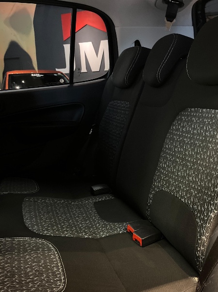 FIAT UNO 1.0 ATTRACTIVE 8V 2021/2021 JM AUTOMÓVEIS VENÂNCIO AIRES / Carros no Vale