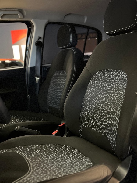 FIAT UNO 1.0 ATTRACTIVE 8V 2021/2021 JM AUTOMÓVEIS VENÂNCIO AIRES / Carros no Vale
