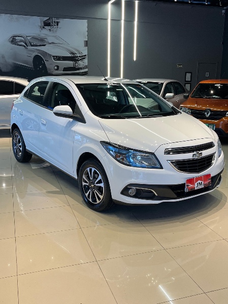 CHEVROLET ONIX 1.4 LTZ AUT. 2014/2015 JM AUTOMÓVEIS VENÂNCIO AIRES / Carros no Vale