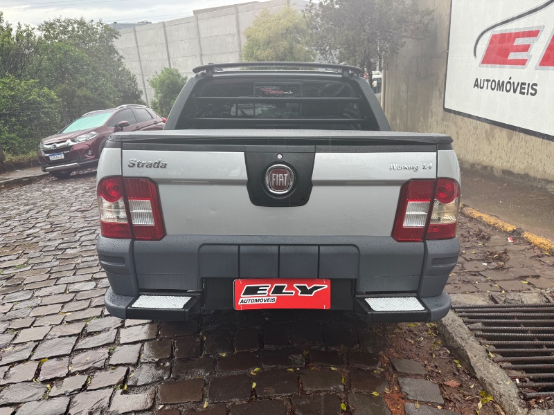 FIAT STRADA WORKING 1.4 MPI FIRE FLEX 8V CD 2013/2013 ELY AUTOMÓVEIS LAJEADO / Carros no Vale