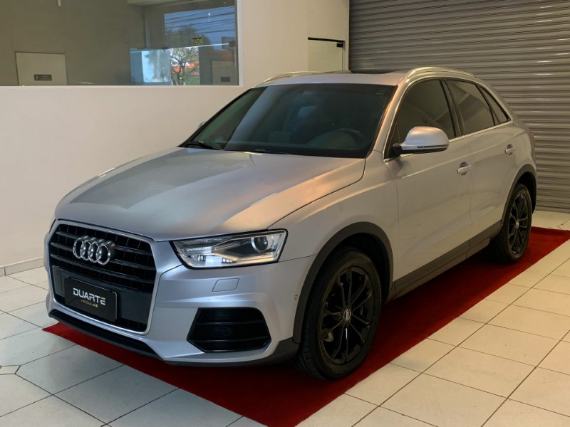 AUDI Q3 1.4 35 TFSI GASOLINA BLACK S TRONIC 2018/2018 DUARTE VEÍCULOS PORTO ALEGRE / Carros no Vale