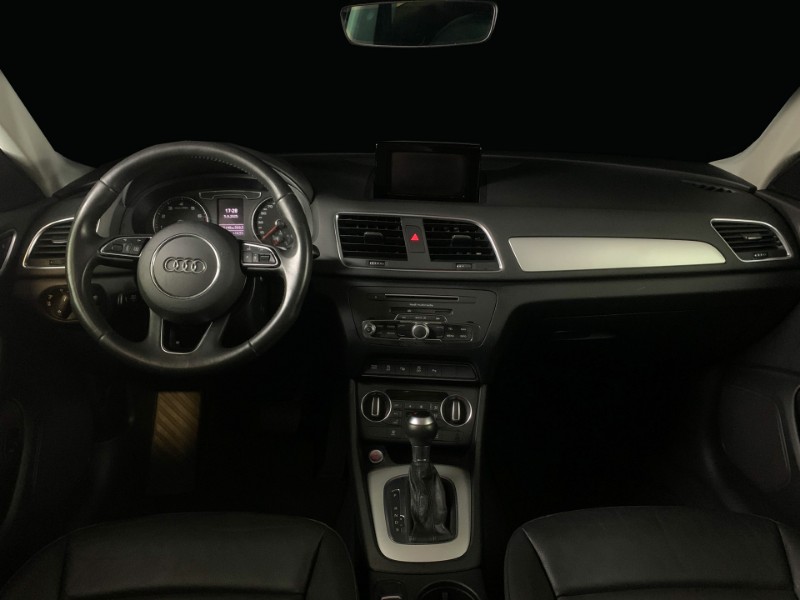 AUDI Q3 1.4 35 TFSI GASOLINA BLACK S TRONIC 2018/2018 DUARTE VEÍCULOS PORTO ALEGRE / Carros no Vale