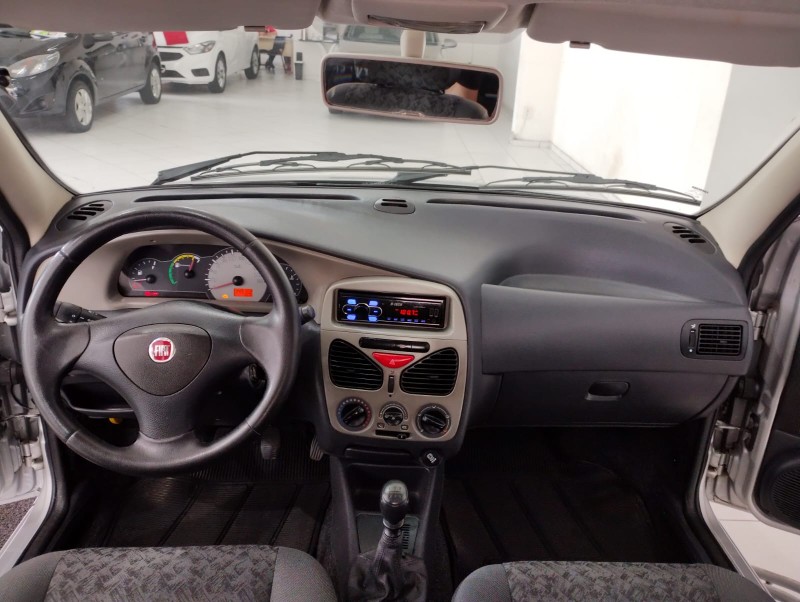 FIAT PALIO 1.0 CELEBRATION 8V 2010/2010 TIAGO AUTOMÓVEIS VENÂNCIO AIRES / Carros no Vale