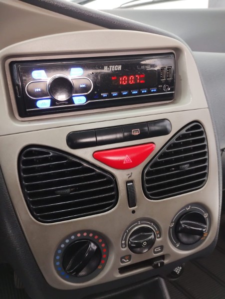 FIAT PALIO 1.0 CELEBRATION 8V 2010/2010 TIAGO AUTOMÓVEIS VENÂNCIO AIRES / Carros no Vale