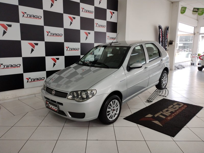 FIAT PALIO 1.0 CELEBRATION 8V 2010/2010 TIAGO AUTOMÓVEIS VENÂNCIO AIRES / Carros no Vale