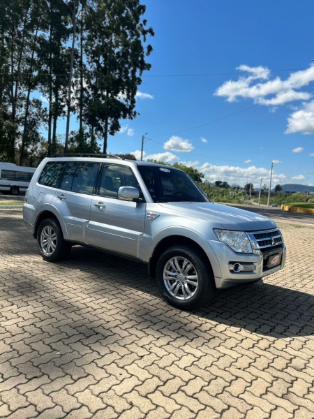 MITSUBISHI PAJERO FULL PAJERO HPE FULL 3.2 4X4 T.I.DIES 5P AUT - 2016