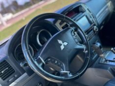 MITSUBISHI PAJERO FULL PAJERO HPE FULL 3.2 4X4 T.I.DIES 5P AUT 2015/2016 NEURI VEÍCULOS LAJEADO / Carros no Vale