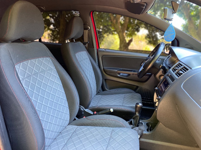 VOLKSWAGEN FOX XTREME 1.6 2018/2019 ESTAÇÃO DO CARRO ESTRELA / Carros no Vale