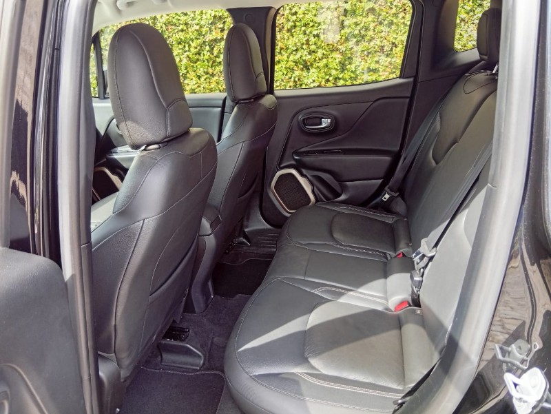JEEP RENEGADE 1.8 LONGITUDE 2018/2018 ALTERNATIVA VEÍCULOS LAJEADO / Carros no Vale