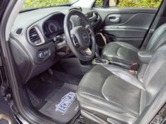 JEEP RENEGADE 1.8 LONGITUDE 2018/2018 ALTERNATIVA VEÍCULOS LAJEADO / Carros no Vale