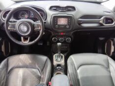 JEEP RENEGADE 1.8 LONGITUDE 2018/2018 ALTERNATIVA VEÍCULOS LAJEADO / Carros no Vale
