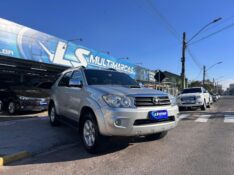 TOYOTA HILUX SW4 SRV D4-D 4X4 3.0 TDI DIES. AUT 2011/2011 LS MULTIMARCAS VENÂNCIO AIRES / Carros no Vale