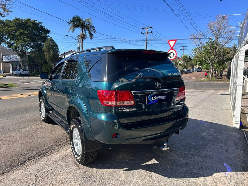 TOYOTA HILUX SW4 SRV D4-D 4X4 3.0 TDI DIES. AUT 2006/2006 LS MULTIMARCAS VENÂNCIO AIRES / Carros no Vale