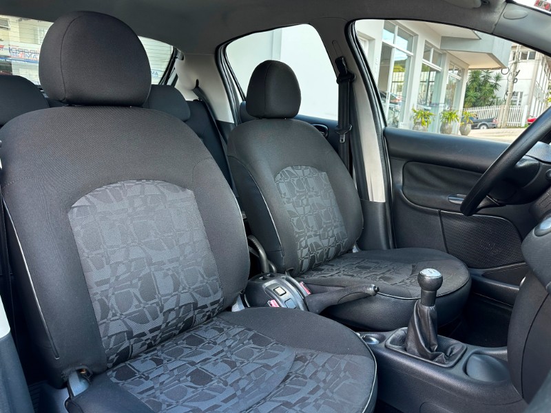 PEUGEOT 207 XR SPORT 1.4 2008/2009 SÉTIMA VEÍCULOS GUAPORÉ / Carros no Vale