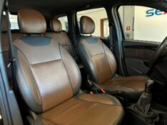 RENAULT DUSTER DYN 1.6 MANUAL 2015/2016 SÉTIMA VEÍCULOS GUAPORÉ / Carros no Vale