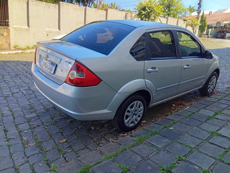 FORD FIESTA SEDAN / COMPLETO - 2009
