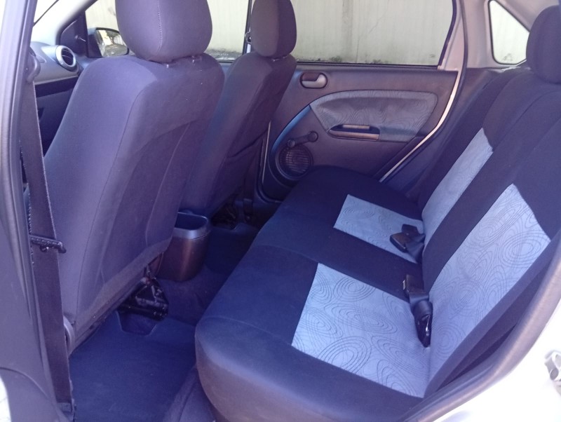 FORD FIESTA SEDAN / COMPLETO - 2009