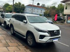 TOYOTA HILUX SW4 SRX 2.8 2022/2022 SÉTIMA VEÍCULOS GUAPORÉ / Carros no Vale