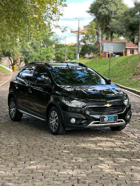 CHEVROLET ONIX HATCH ACTIV 1.4 8V FLEX 5P MEC. 2017/2017 BRS VEÍCULOS BOM RETIRO DO SUL / Carros no Vale