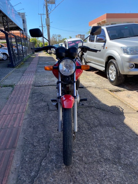 HONDA MOTOS CG 125 FAN KS 2010/2011 AR MULTIMARCAS VENÂNCIO AIRES / Carros no Vale
