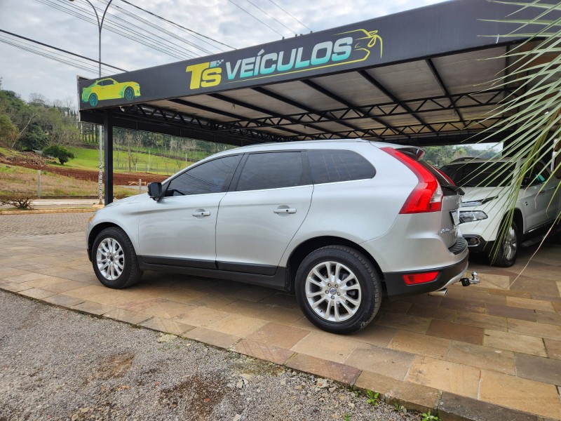 VOLVO XC 60 3.0 AWD 2009/2010 TS VEÍCULOS ANTA GORDA / Carros no Vale