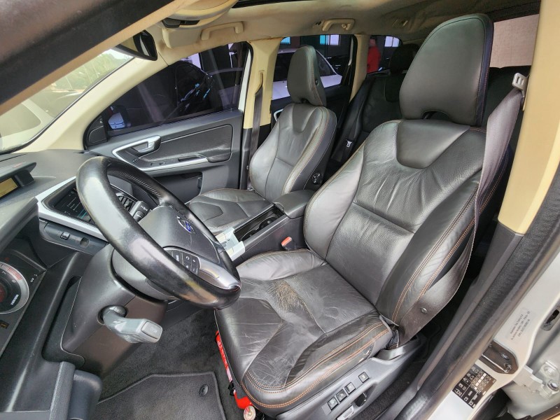 VOLVO XC 60 3.0 AWD 2009/2010 TS VEÍCULOS ANTA GORDA / Carros no Vale