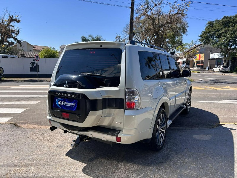 MITSUBISHI PAJERO HPE FULL 3.2 4X4 T.I.DIES 5P AUT 2016/2016 LS MULTIMARCAS VENÂNCIO AIRES / Carros no Vale
