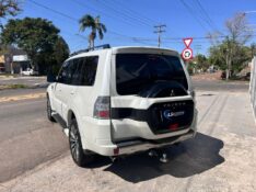 MITSUBISHI PAJERO HPE FULL 3.2 4X4 T.I.DIES 5P AUT 2016/2016 LS MULTIMARCAS VENÂNCIO AIRES / Carros no Vale