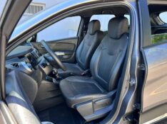 RENAULT CAPTUR INTENSE BOSE 1.6 2021/2021 LS MULTIMARCAS VENÂNCIO AIRES / Carros no Vale
