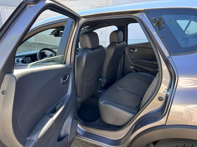 RENAULT CAPTUR INTENSE BOSE 1.6 2021/2021 LS MULTIMARCAS VENÂNCIO AIRES / Carros no Vale