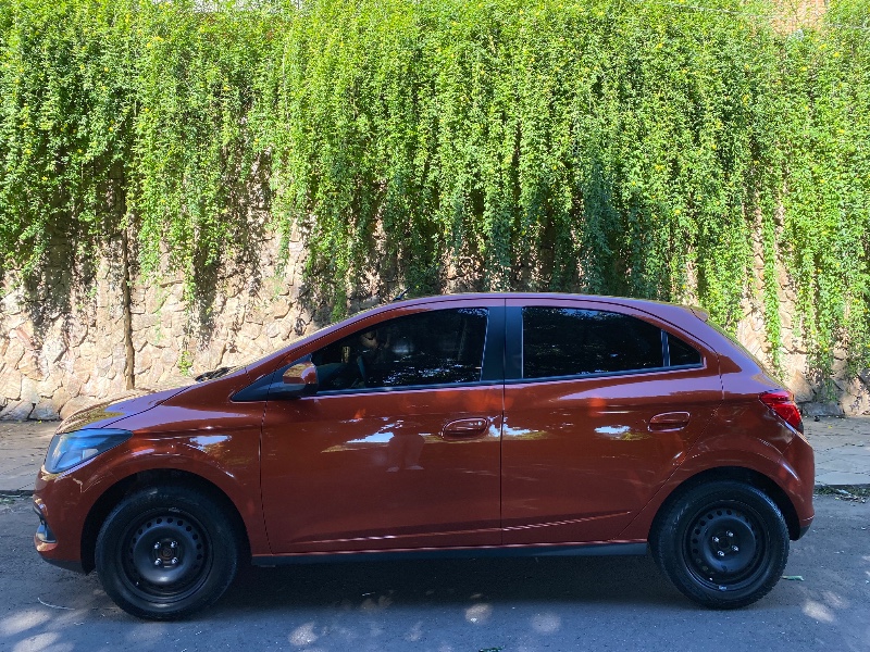 CHEVROLET ONIX LT 1.4 2012/2013 ESTAÇÃO DO CARRO ESTRELA / Carros no Vale