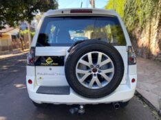 MITSUBISHI PAJERO TR-4 2.0 4X4 2010/2010 ESTAÇÃO DO CARRO ESTRELA / Carros no Vale