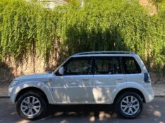 MITSUBISHI PAJERO TR-4 2.0 4X4 2010/2010 ESTAÇÃO DO CARRO ESTRELA / Carros no Vale