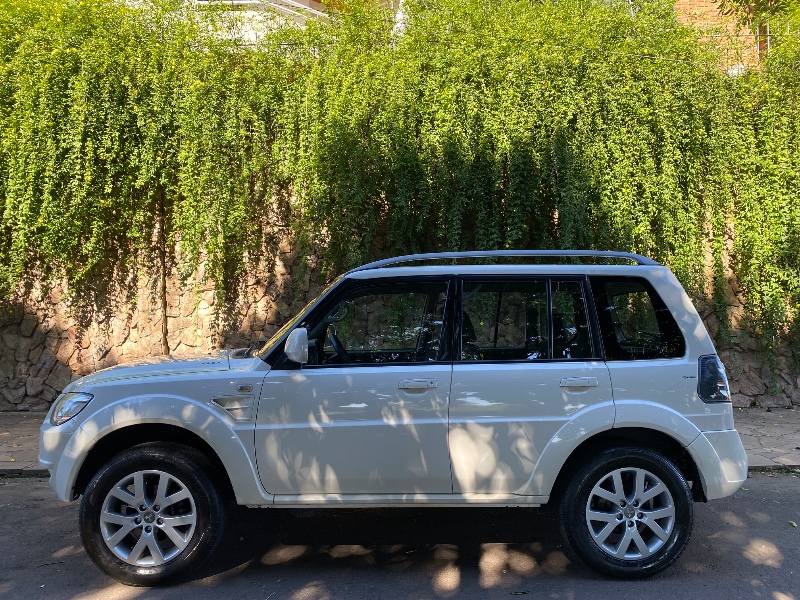 MITSUBISHI PAJERO TR-4 2.0 4X4 2010/2010 ESTAÇÃO DO CARRO ESTRELA / Carros no Vale