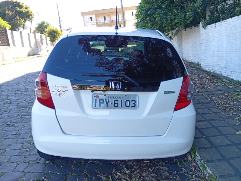 HONDA FIT LX 1.4 2009/2009 ALTERNATIVA VEÍCULOS LAJEADO / Carros no Vale