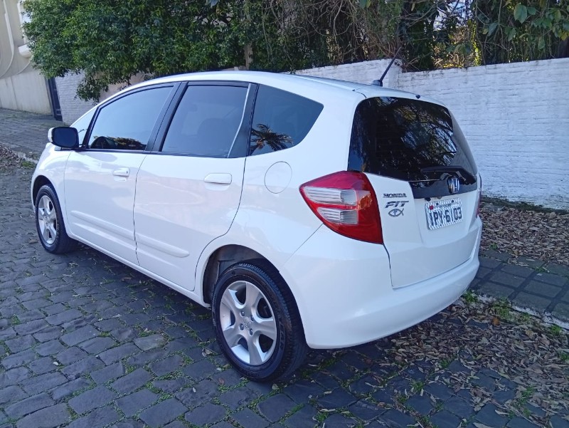 HONDA FIT LX 1.4 2009/2009 ALTERNATIVA VEÍCULOS LAJEADO / Carros no Vale
