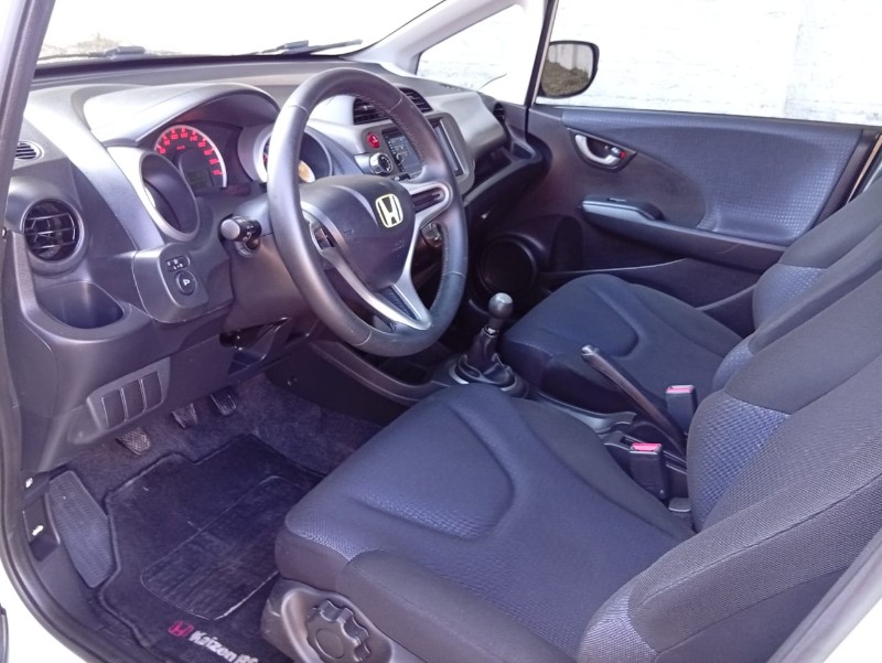 HONDA FIT LX 1.4 2009/2009 ALTERNATIVA VEÍCULOS LAJEADO / Carros no Vale