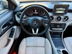 MERCEDES-BENZ GLA 200 ADVANCE 1.6 TB 16V FLEX 2018/2018 AR MULTIMARCAS VENÂNCIO AIRES / Carros no Vale