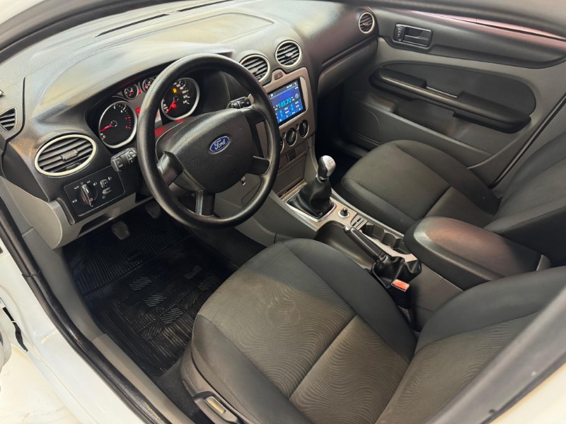 FORD FOCUS 1.6 GLX - 2011