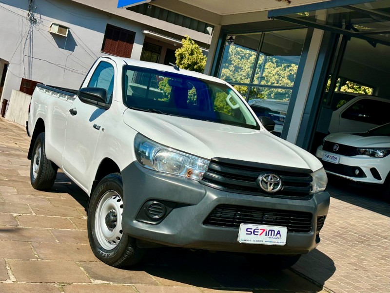 TOYOTA HILUX 2.8 4X4 CS 16V TURBO 2016/2017 SÉTIMA VEÍCULOS GUAPORÉ / Carros no Vale