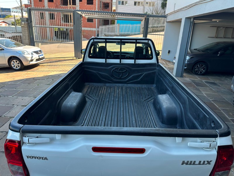 TOYOTA HILUX 2.8 4X4 CS 16V TURBO 2016/2017 SÉTIMA VEÍCULOS GUAPORÉ / Carros no Vale