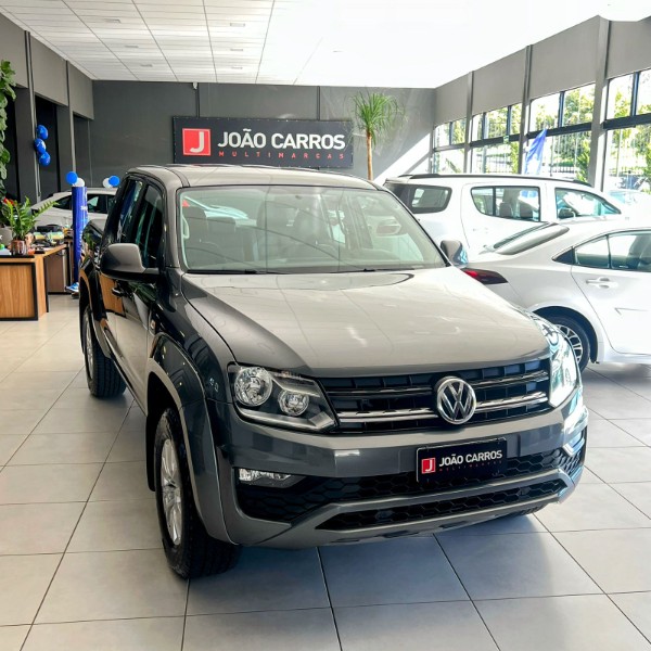 VOLKSWAGEN AMAROK 2.0 4X4 TDI COMFORTILINE CD 2019/2019 JOÃO CARROS MULTIMARCAS GUAPORÉ / Carros no Vale