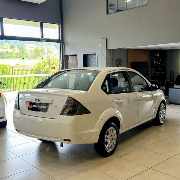 FORD FIESTA SEDAN CLASS 1.6 2011/2011 JOÃO CARROS MULTIMARCAS GUAPORÉ / Carros no Vale