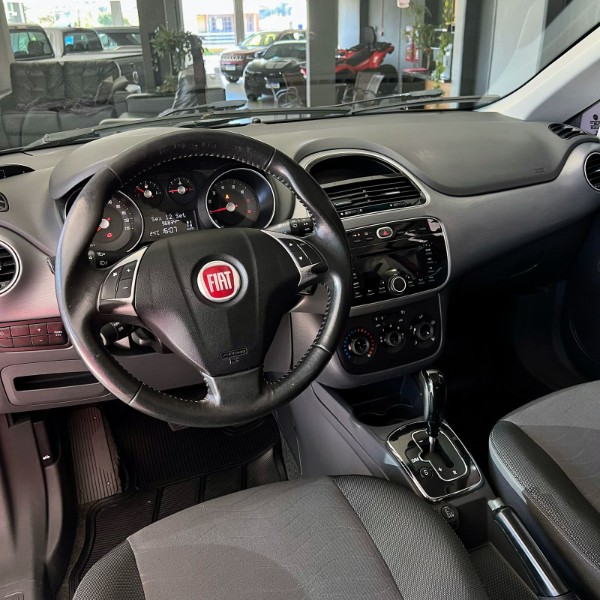 FIAT PUNTO ESSENCE 1.6 DUALOGIC. 2014/2014 JOÃO CARROS MULTIMARCAS GUAPORÉ / Carros no Vale
