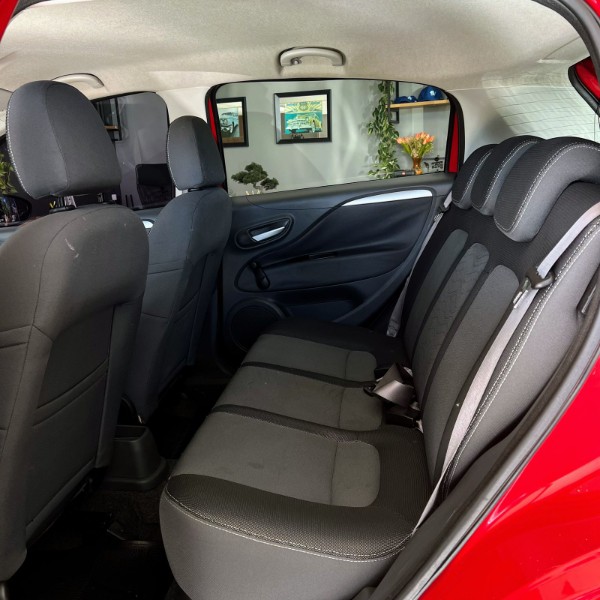 FIAT PUNTO ESSENCE 1.6 DUALOGIC. 2014/2014 JOÃO CARROS MULTIMARCAS GUAPORÉ / Carros no Vale