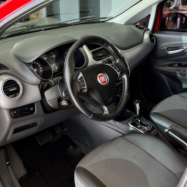 FIAT PUNTO ESSENCE 1.6 DUALOGIC. 2014/2014 JOÃO CARROS MULTIMARCAS GUAPORÉ / Carros no Vale