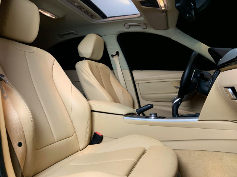 BMW 328i 2.0 SPORT GP 16V ACTIVEFLEX 4P AUTOMÁTICO 2015/2015 DUARTE VEÍCULOS PORTO ALEGRE / Carros no Vale