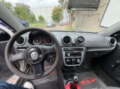 VOLKSWAGEN SAVEIRO 1.6 MI TREND CE 8V G.V 2012/2012 ELY AUTOMÓVEIS LAJEADO / Carros no Vale